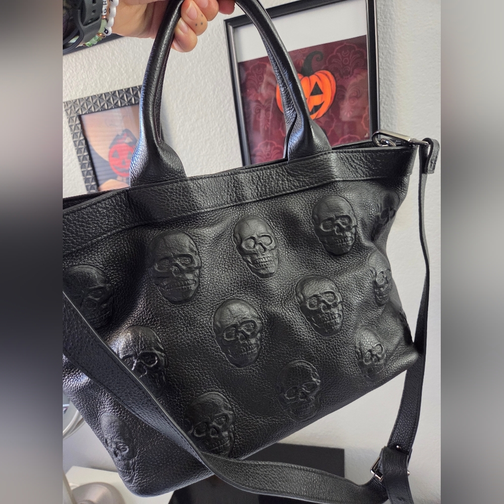 IO PELLE Skull Satchel - Picture 2 of 5
